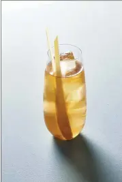  ?? LOOF PHOTOS CONTRIBUTE­D BY PERNILLE ?? Lemon-Grass-Mint Iced Tea.