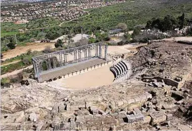  ??  ?? Hier wurde Geschichte geschriebe­n: Blick von oben auf die Ruinenstad­t des antiken Sepphoris.