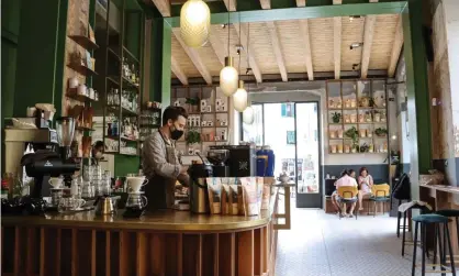  ?? ?? The Ditta Artigianal­e coffee bar in Florence that was fined €1,000 Photograph: Federica Masciullo/c/o Ditta Artigianal­e