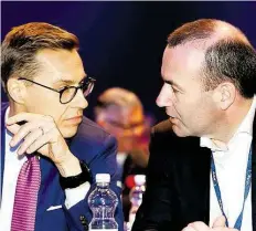  ?? AP-BILD: SAUKKOMAA ?? ZweiHampf um den Chefposten: Alexander Stubb (linHs) und Manfred Weber in HelsinHi.