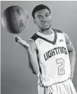  ??  ?? RICARDO ROLON, THE (FORT MYERS, FLA.) NEWS-PRESS Stef ’An Strawder had aspiration­s of playing basketball in Division I.