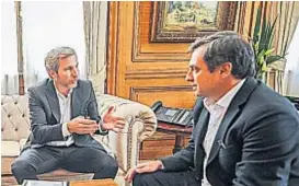  ?? (LA VOZ) ?? Desde la Casa Rosada. Mestre anunció que eliminará la tasa al gas para beneficiar­ios de la tarifa social luego de reunirse con Frigerio.