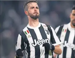  ??  ?? GUSTA. Pjanic es seguido hace años por el Barça