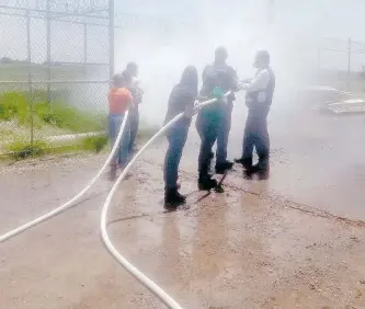  ?? CORTESÍA: PROTECCIÓN CIVIL ?? Se puso atención en sistemas contra incendio