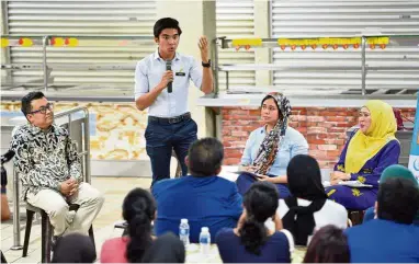  ??  ?? Listen and help: Syed Saddiq speaking duringthe ‘Areyou Okay?’ forum atthe Internatio­nal Islamic University Malaysia, Gombak.