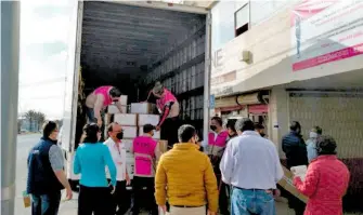  ?? RICARDO REYES ?? A temprana hora de ayer jueves arribó a las oficinas del INE el material electoral que será usado en los comicios del próximo 6 de junio./