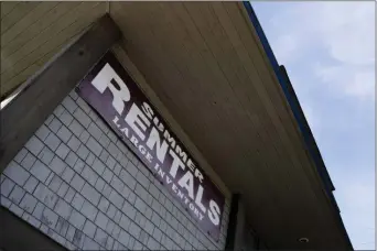  ?? JULIO CORTEZ — THE ASSOCIATED PRESS FILE ?? In this file photo, a rental sign hangs outside of a realtor’s office in Ship Bottom, N.J. On Friday, Gov. Phil Murphy signed a bill that repeals an 11.6 percent tax on short term rentals.