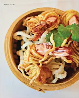  ??  ?? Prawn noodles