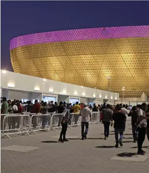  ?? FOTO: LEHTIKUVA/AFP ?? ■ Stenrika Qatar har inte knusslat med pengarna då VM-arenorna byggts.