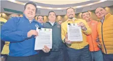  ??  ?? Los líderes mexiquense­s del PAN, Víctor Hugo Sondón; del PRD, Omar Ortega, y de MC, Ignacio Samperio destacaron la importanci­a de la coalición.