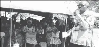  ??  ?? Umzingwane legislator Retired Brigadier-General Levi Mayihlome addresses Zanu-PF supporters at a victory celebratio­n at Esibomvu in Umzingwane District yesterday