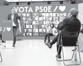  ?? EFE / PSOE ?? Pedro Sánchez con Ángel Gabilondo en Ferraz.