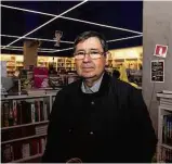  ?? ?? O escritor e poeta Régis Bonvicino 1 recebeu convidados para o lançamento de seu mais novo livro, “A Nova Utopia” (editora Quatro Cantos), na Livraria da Vila do shopping Pátio Higienópol­is, em São Paulo, na semana passada. A editora Annete Baldi 2 eoexprocur­adorgeral de Justiça de São Paulo Luiz Antônio Marrey 3 estiveram lá