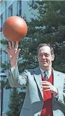  ?? FILE PHOTO ?? Bill Bradley’s portrait and No. 42 jersey hang in buildings at Princeton University.