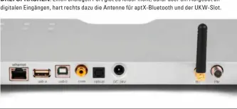  ??  ?? DREI SPRACHEN: Einen analogen Port gibt es leider nicht, dafür aber ein Aufgebot an digitalen Eingängen, hart rechts dazu die Antenne für aptX-Bluetooth und der UKW-Slot.