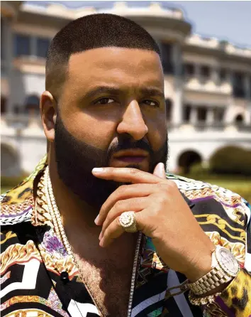  ?? SONY ?? DJ Khaled (41) hat so viele Gäste auf seinem neuen Album, dass er selbst untergeht.