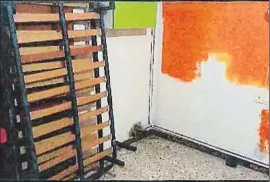  ?? MOSSOS D'ESQUADRA ?? Quince días antes del crimen la pared estaba a medio pintar de naranja