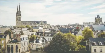  ??  ?? Angers est classée première ville de France où il fait bon vivre. − Gracieuset­é