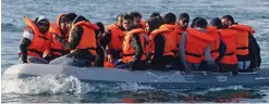  ??  ?? Rising numbers: Migrants crossing the Channel