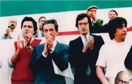  ?? ?? Album di famiglia Goffredo Bettini assieme a Enrico Berlinguer e a Walter Veltroni