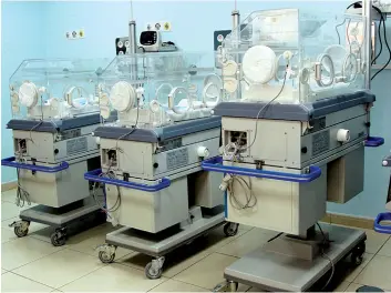  ??  ?? EDUARDO PEDRO | EDIÇÕES NOVEMBRO Hospitais têm um défice muito grande de técnicos na área de electromed­icina