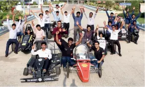  ?? JAISON G ?? ENGINEERIN­G STUDENTS FROM SRM WITH THEIR PROTOTYPE PROJECT