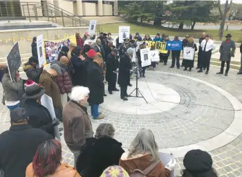  ?? LUKE PARKER/CAPITAL GAZETTE PHOTOS ?? Bishop Antonio Palmer leads a prayer Thursday during a news conference held by the Anne Arundel Caucus of African American Leaders and other officials to call for police reforms in Maryland.