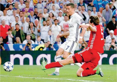  ??  ?? Ronaldo marcou cinco golos nos últimos dois jogos frente ao Bayern