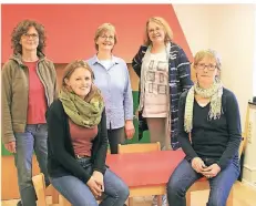  ?? FOTO: KREISSTADT METTMANN ?? Die neue Leiterin Hildegard Hintzen (Mitte) zusammen mit dem Team der Beratungss­telle für Eltern, Kinder und Jugendlich­e.