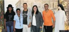  ?? Picture:SIVENATHI GOSA ?? WEEKEND OPENING: Staff from the East London Museum with some of the many visitors on Saturday, from left, are Snazo Lamati, Nondumiso Jamiso, Joel Lewis, Joy Lewis and Nomava Mdleleni