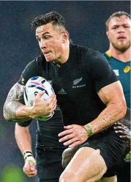  ??  ?? Deadly player: New Zealand’s Sonny Bill Williams was an outstandin­g rugby league player before swapping codes for union, going on to win two Rugby World Cups. — AP