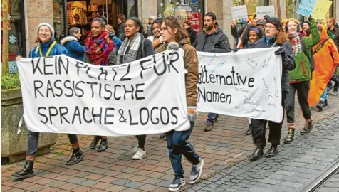  ?? Foto: Peter Fastl ?? Im vergangene­n Herbst wurde von Demonstran­ten eine Umbenennun­g des Hotels in der Augsburger Maximilian­straße gefordert. Jetzt steht fest: Das „Drei Mohren“heißt künftig „Maximilian’s Hotel“.