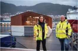  ??  ?? Daglig leder Maria Bos og driftssjef Tommy Angeltveit jobber for å forsyne skip med landstrøm. Dette nye transforma­torbygget (i bakgrunnen) på Skolten leverer strøm til alle punktene.