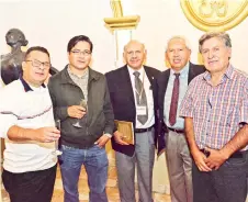  ??  ?? Compañeros. Carlos Alberto Arcila, Efraín Balcera, Guillermo y Alfredo Calvo y Edgar Bustillos.