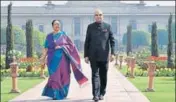  ?? PIB FILE ?? ■ President Ram Nath Kovind and First Lady Savita Kovind at the Mughal Gardens of Rashtrapat­i Bhavan.