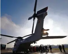  ?? Foto: dpa ?? Nicht nur Airbus Helicopter­s in Donauwörth hat Beziehunge­n zu Frankreich. Viele Be triebe in der Region arbeiten mit dem Nachbarlan­d zusammen.