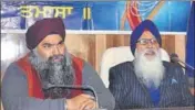  ??  ?? Former chief of Khalsa Diwan Charanjit Singh Chadha (R) with his son Inderpreet Singh. HT FILE