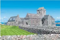  ?? ?? ●
Iona Abbey