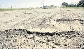  ?? Picture: LULAMILE FENI ?? OBSTACLE TO PROGRESS: The Eastern Cape has far too many gravel roads that are largely unmaintain­ed