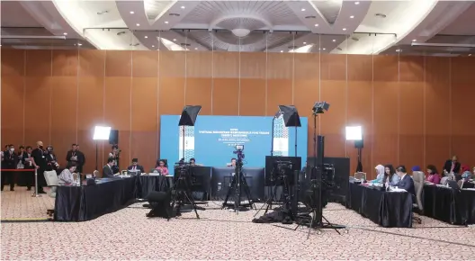  ??  ?? At present, it is necessary for APEC leaders to have an in-depth discussion on the APEC’s developmen­t under the new situation, in order to reach important consensus on developmen­t orientatio­n, driving modes and developmen­t goals. Photo taken on July 25, 2020 in Kuala Lumpur, Malaysia shows the Malaysian site of the conference of APEC economic ministers vie video link.