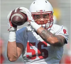  ?? MARK HOFFMAN / MILWAUKEE JOURNAL SENTINEL ?? Wisconsin linebacker Zack Baun is recovered from a broken foot and is eager to show what he can do this season for the Badgers.