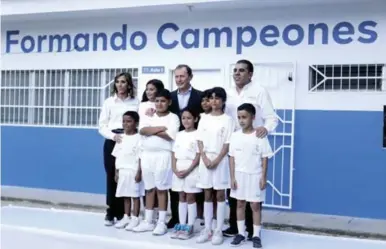  ?? FOTO: NEPTALÍ ROMERO ?? ACTIVIDAD. Emilio Butragueño estuvo en el estadio Jaime Villegas de San Pedro Sula.