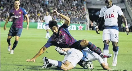  ?? FOTO: PEP MORATA ?? André Gomes acabó lesionado el partido contra el Tottenham pero sólo estará de baja de cuatro a cinco semanas