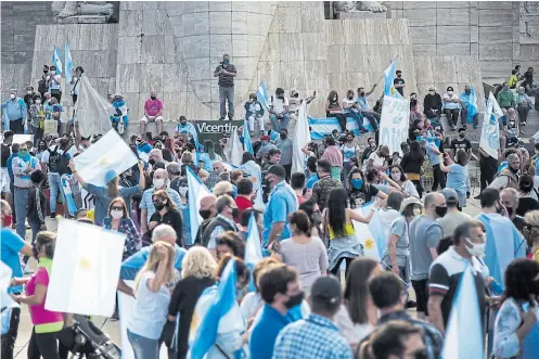  ?? Marcelo manera ?? Rosario. Como es habitual, el reclamo se concentró en el Monumento a la Bandera