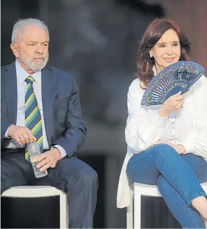  ?? JUANO TESONE. ?? Otros tiempos. Lula Da Silva y Cristina Kirchner. Frente a Bolsonaro, una amistad incómoda.