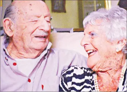  ??  ?? Long-term relationsh­ip: Maurice and Helen Kaye are celebratin­g a rare wedding anniversar­y