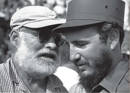  ??  ?? Hemingway junto a Fidel Castro en el Torneo de Pesca de la Aguja, el 15 de mayo de 1960.