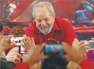  ?? AFP ?? FERVOR. Lula rechazó las acusacione­s y ya está lanzado en campaña para las elecciones de 2018.