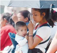  ??  ?? Alerta. Los embarazos en adolescent­es preocupa desde hace tiempo a las autoridada­des