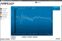  ??  ?? Nach den Messungen zeigt die vom Akustik- Spezialist­en Dirac kommende Software den gemittelte­n Raum- Frequenzga­ng und die empfohlene Sollkurve ( Target).